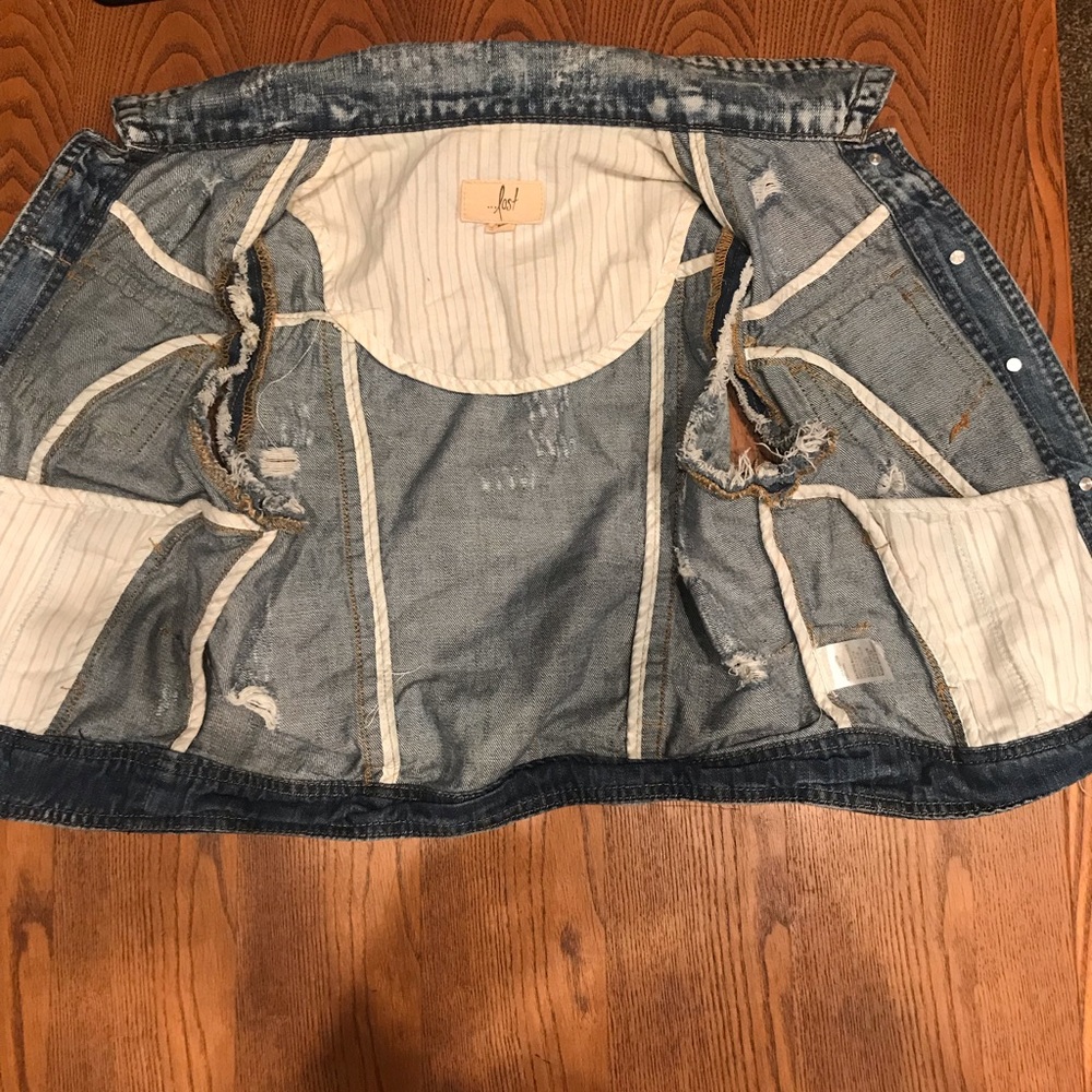 Denim Button down vest - Picture 3 of 4